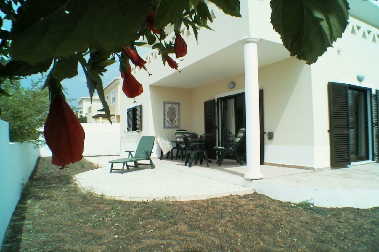 Esti Chamaco - Lagos Exterior foto