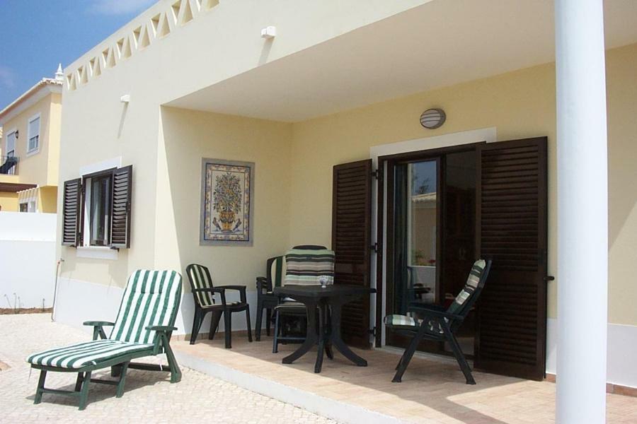 Esti Chamaco - Lagos Exterior foto