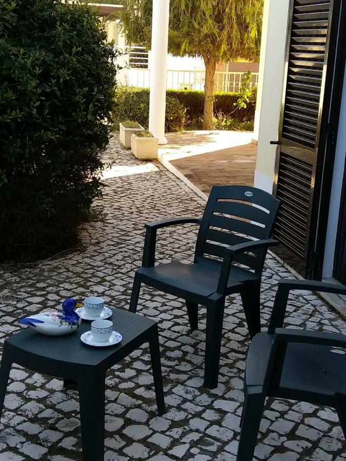 Esti Chamaco - Lagos Exterior foto